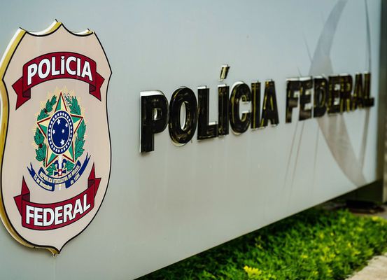 Ação da PF em sete estados mira tráfico internacional de drogas