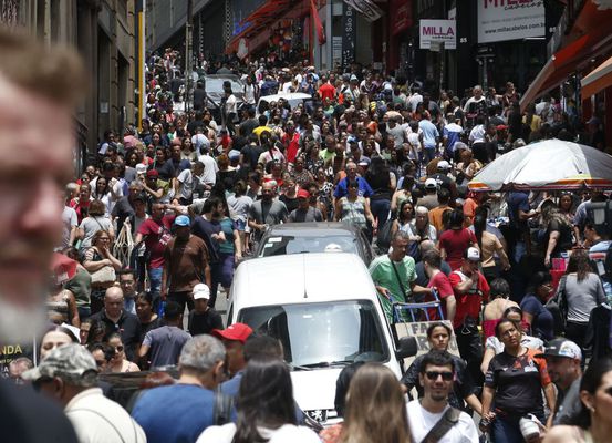 Brasil registra 212,6 milhões de habitantes em julho de 2024, diz IBGE