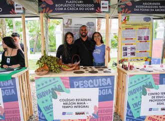 Estudantes da rede pública usam licuri para desenvolver bioplástico