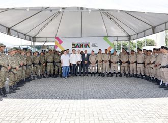 Governador entrega R$ 1 milhão em equipamentos para Esquadrões de Motociclistas da PM