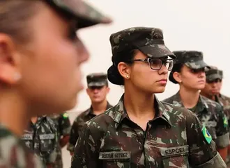 Governo federal publica decreto com regras para o alistamento militar feminino