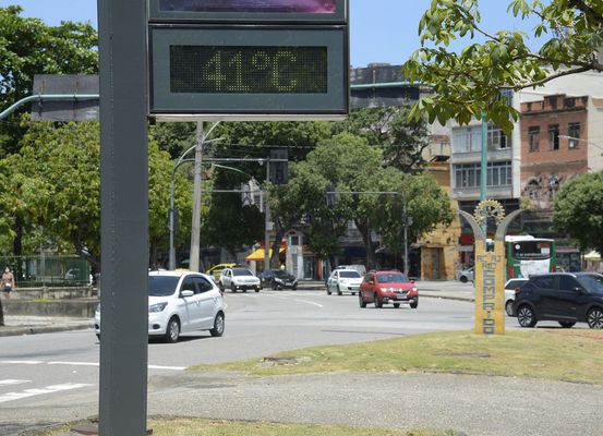 Inmet emite alerta laranja para onda de calor em 10 estados e no DF